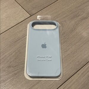 Apple iPhone 17 Air Silicone Case - Light Blue